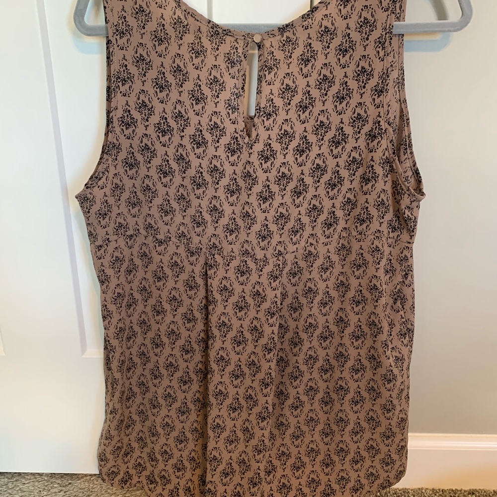 Flowy tank 🖤 - Picture 4 of 8